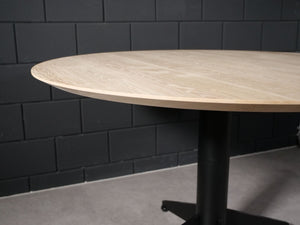 Boomstam tafels op kleur